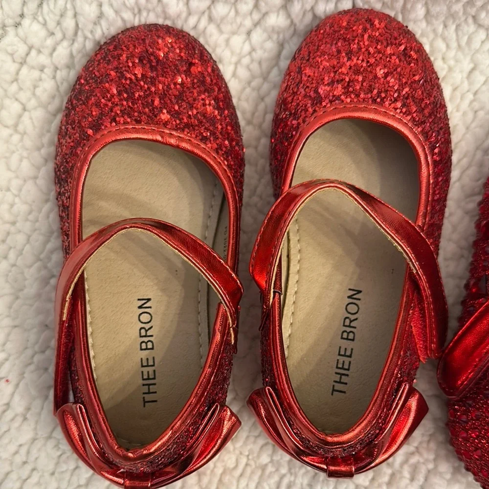 Elegant Red and Black Mary Jane Dress Shoes